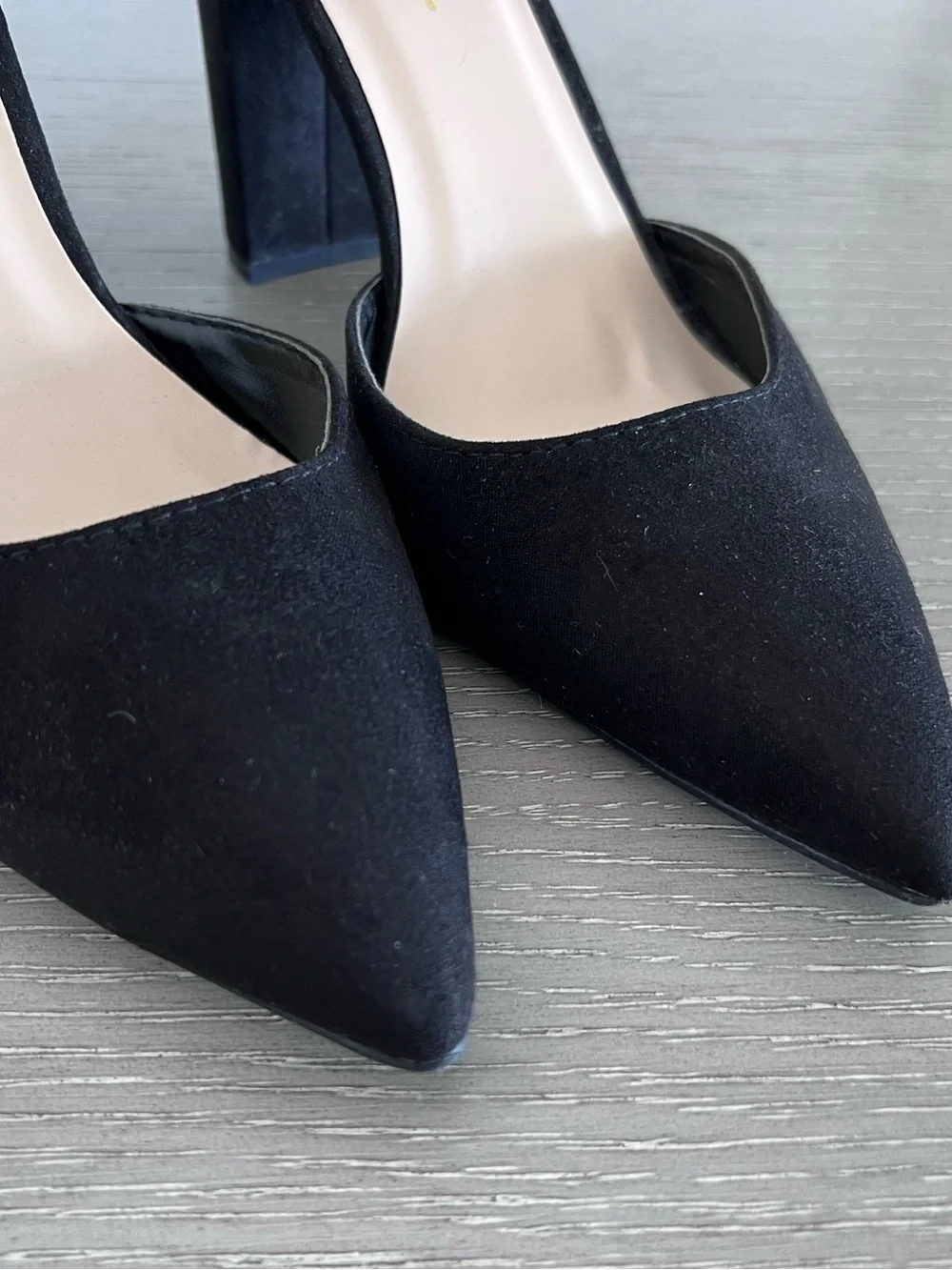 Lulus sleek black